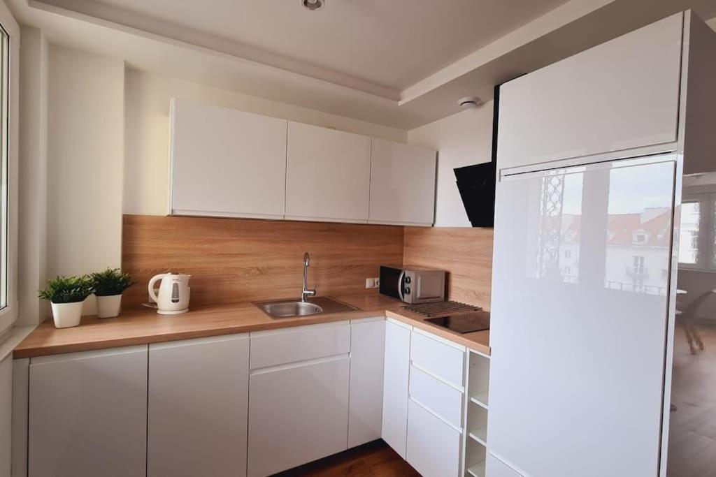 Sloneczny Apartament W Centrum Gdyni 2 Pokojowy Γκντίνια Εξωτερικό φωτογραφία